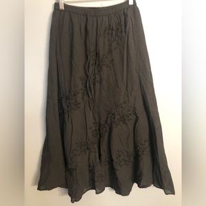Sm vintage black embroidery maxi skirt